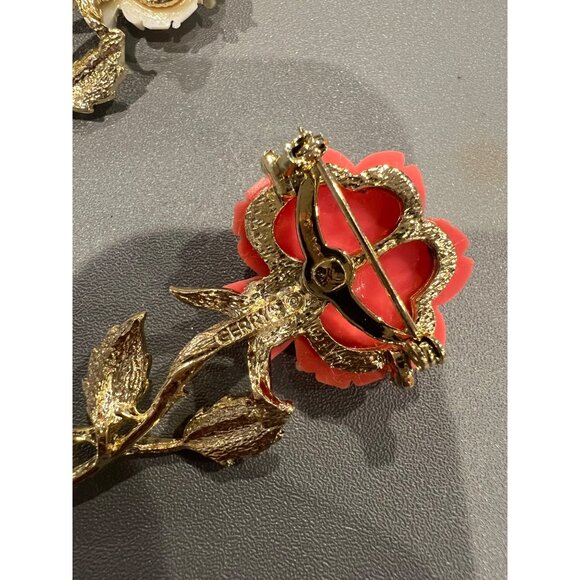 Vintage Set of Gerry’s Gold Tone Celluloid‎ Pink & White Rose Pins With Box - Picture 5 of 6